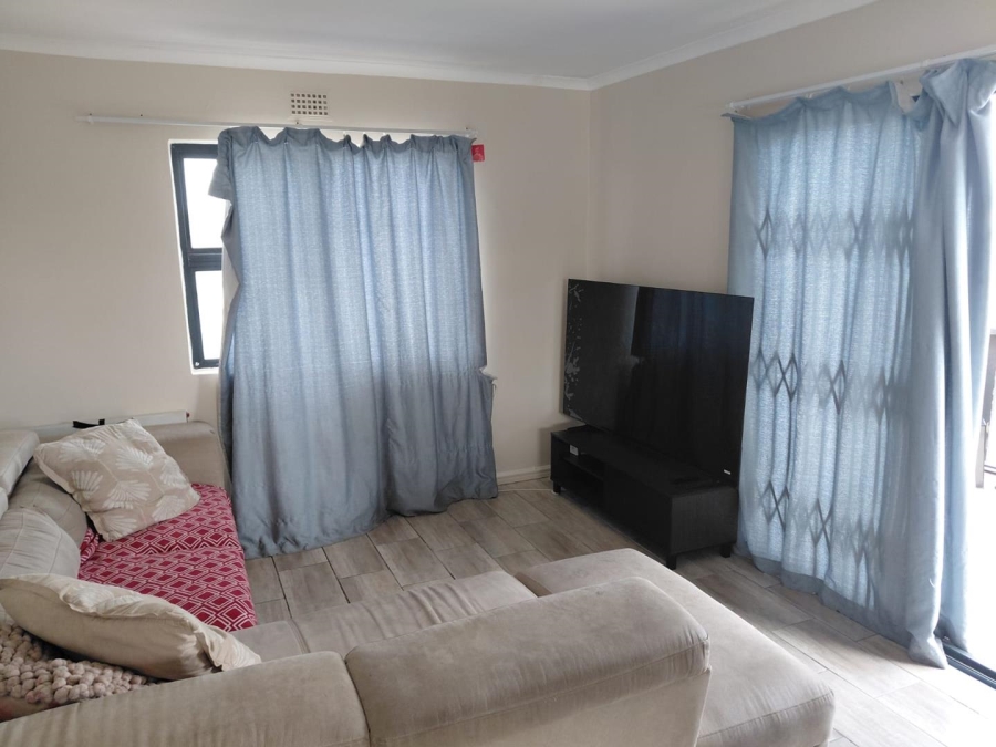 To Let 3 Bedroom Property for Rent in Brooklyn Western Cape